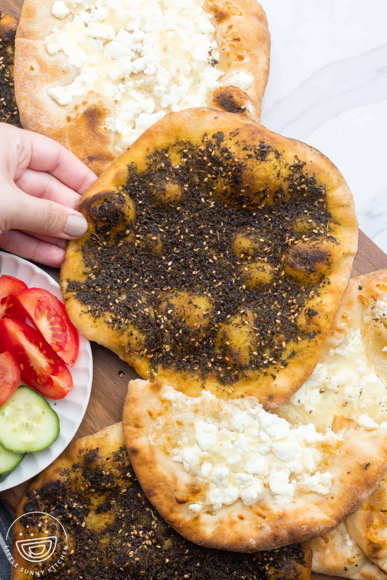 Arabic Pizza Secrets: Master Soft Manakeesh & Perfect Toppings